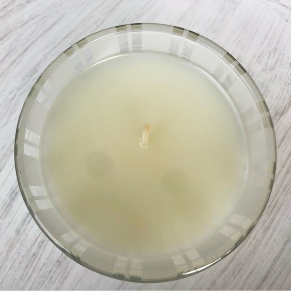 NWT Nest Grapefruit Candle - Picture 4 of 8